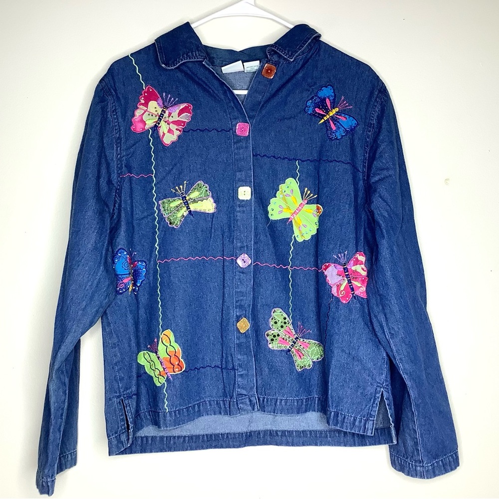 < Vintage Artsy Colorful Butterfly Embroidered Shacket >